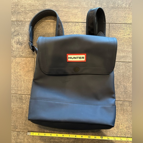 Hunter Target Backpack Medium Navy 20th Anniversary - Picture 3 of 11